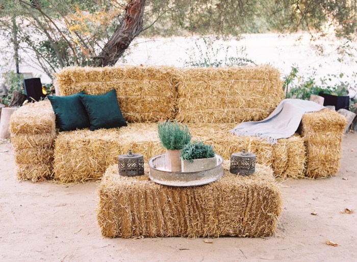 Christmas hay bale decoration